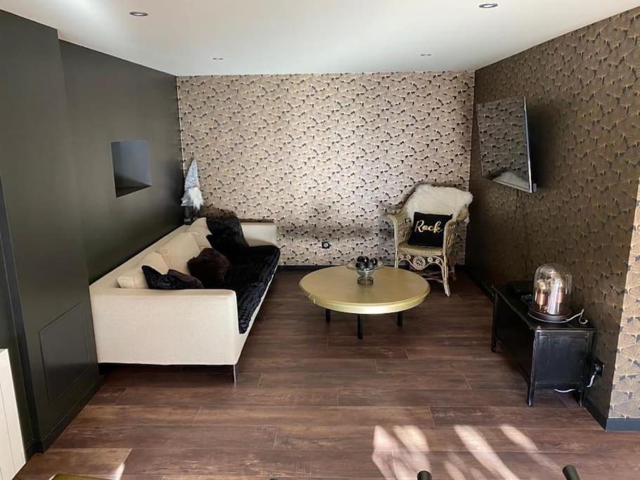 Ferme De Chenezeau - 15 Personnes , 7 Chambres Gérardmer Exteriör bild